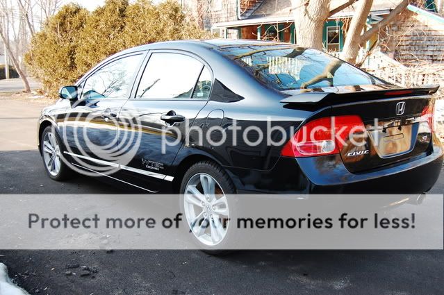 http://i553.photobucket.com/albums/jj385/JonnyKrud/DSC_2074.jpg