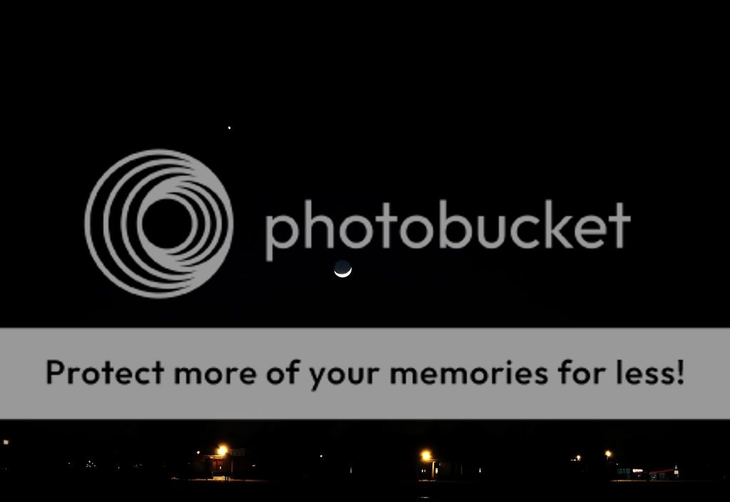 IMAGE: http://i553.photobucket.com/albums/jj397/rick0980/moonvenus_filtered-3-2.jpg