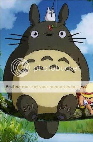 http://i553.photobucket.com/albums/jj397/MadamThenardier/totoro-1.jpg